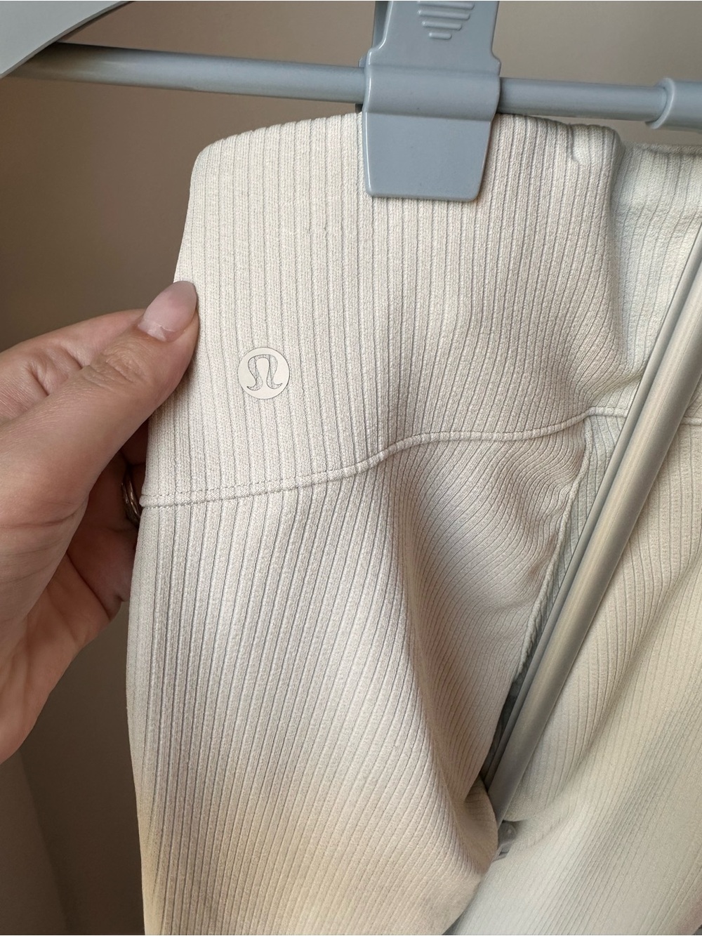 Lululemon Ribbed Softstreme Flared Pants Bone Off White Size 4 Tall 35" Inseam - Picture 8 of 11